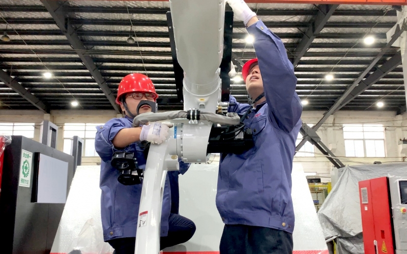 浙江J9官网电气：以技术革新破解工业机器人线缆保护痛点